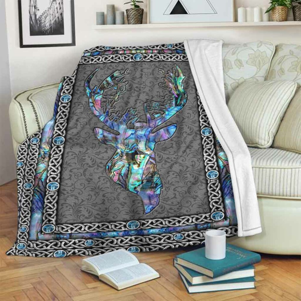 Hunting Deer Love Hunting - Flannel Blanket - Owl Ohh - Owl Ohh