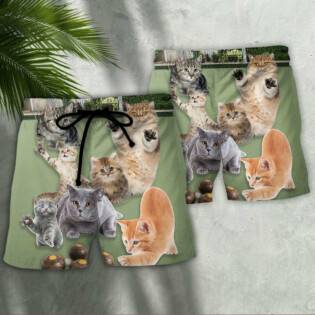 Lawn Bowling Cat Play In Yard - Beach Short - Owl Ohh - Owl Ohh