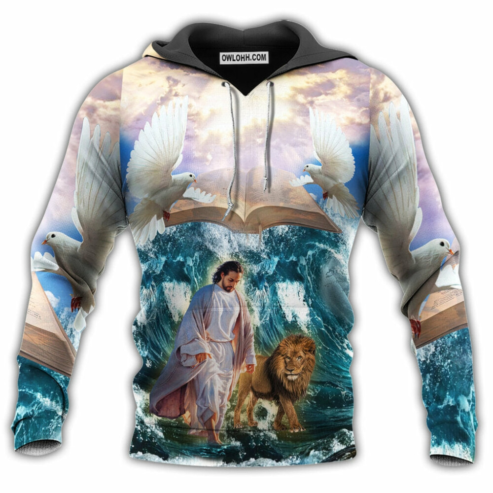 Jesus And Lion So Warm - Hoodie - Owl Ohh - Owl Ohh