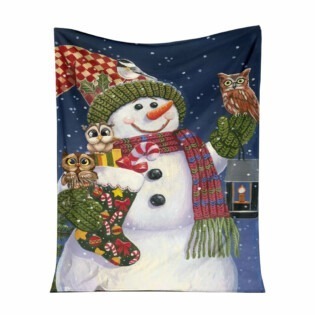 Owl Christmas Is Coming Owl - Flannel Blanket - Owl Ohh - Owl Ohh