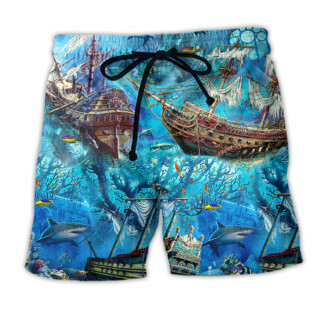 Ship Underwater Treasures The Forgotten Ships - Beach Short - Owl Ohh - Owl Ohh