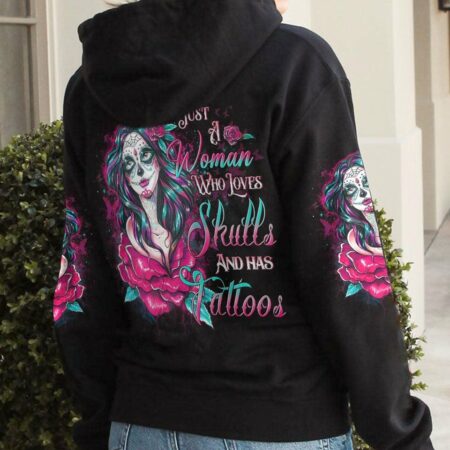 JUST A WOMAN WHO LOVES SKULLS AND HAS TATTOOS ALL OVER PRINT - YHDU0604232